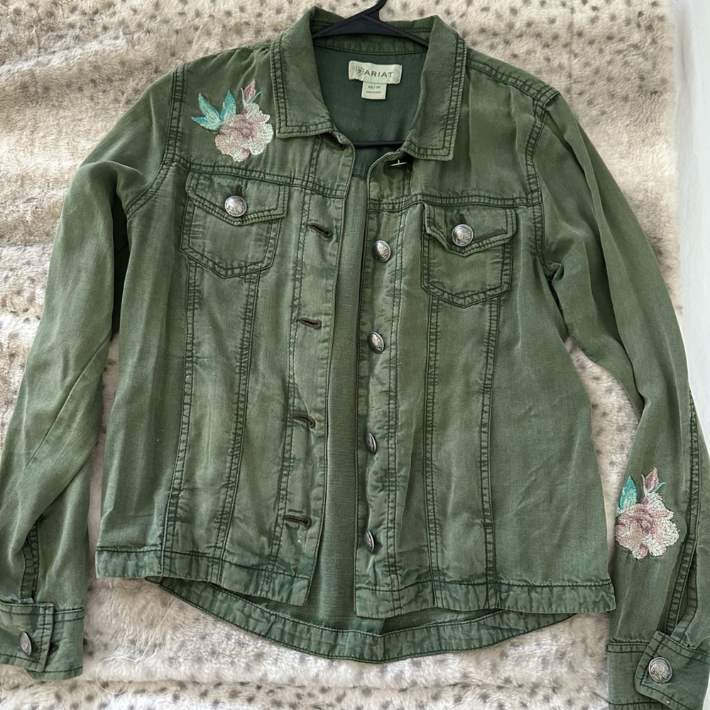 Ariat Embroidered Flower Button Up Shirt/Jacket